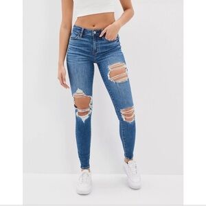 AMERICAN EAGLE Super Hi Rise Ripped Jeggings